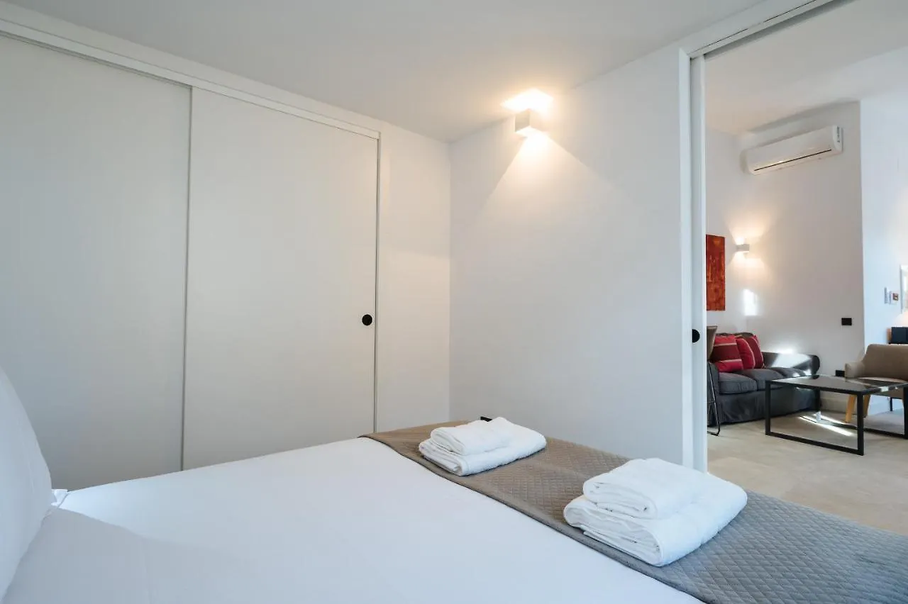 Apartamentos Montevideo 6 Seville 0*,  Spain